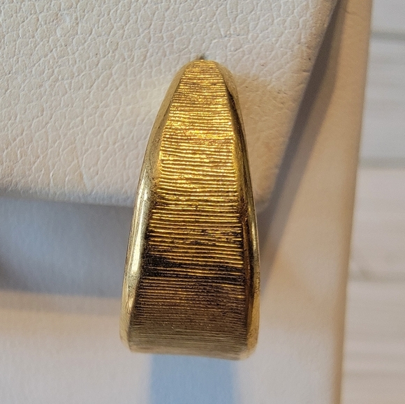 B13 Vintage Monet Pierced Hoop Earrings - Picture 2 of 3